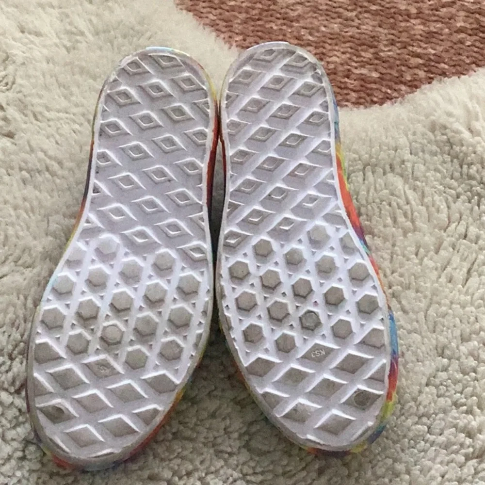 EUC Vans TRK kicks